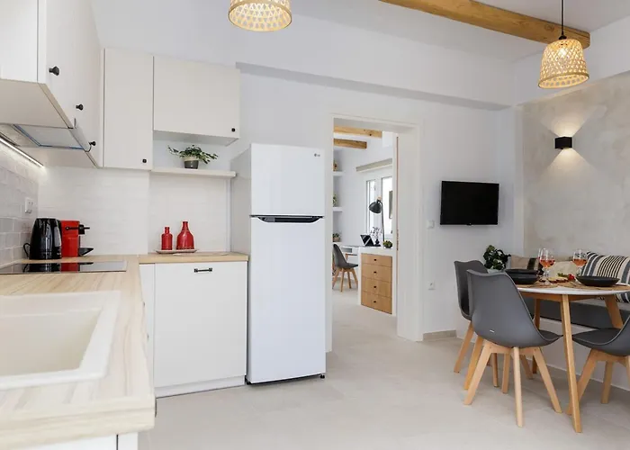 Arch Chora Next To The Old Castle *