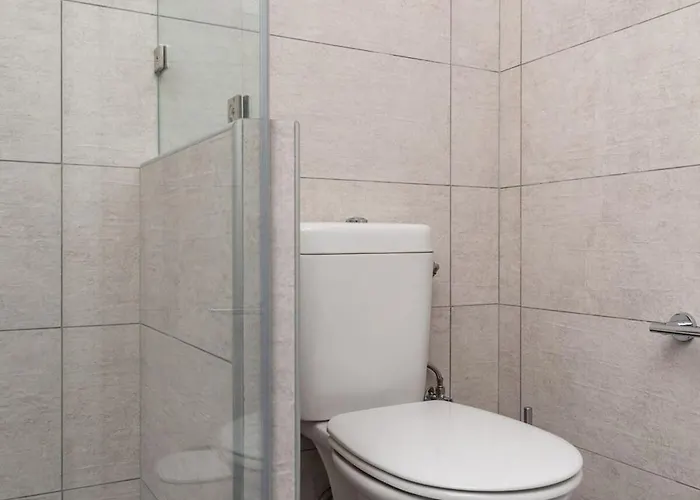 Arch Chora Next To The Old Castle Apartman *